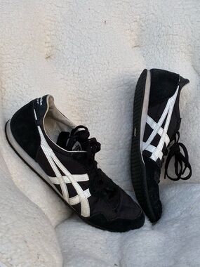 Onitsuka Tiger Black & White